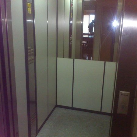 Carisa Olympic Court Apartment Larnaca Rum bild