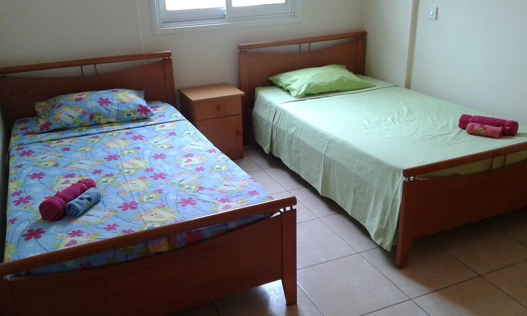 Carisa Olympic Court Apartment Larnaca Rum bild