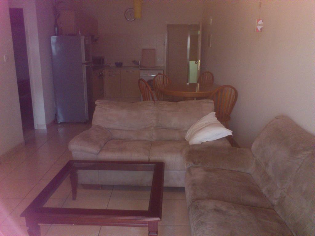 Carisa Olympic Court Apartment Larnaca Rum bild